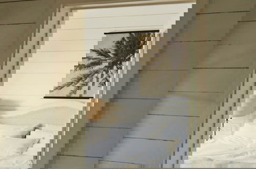 Photo 13 - Beachfront House w Pool Steam