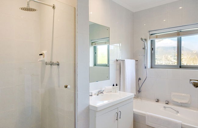 Charming Home With Mountain Views at Rivendell - Foto 23