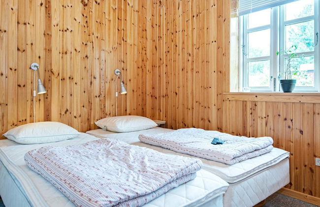 6 Person Holiday Home in Kolind - Foto 4