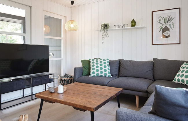 6 Person Holiday Home in Aakirkeby - Foto 9
