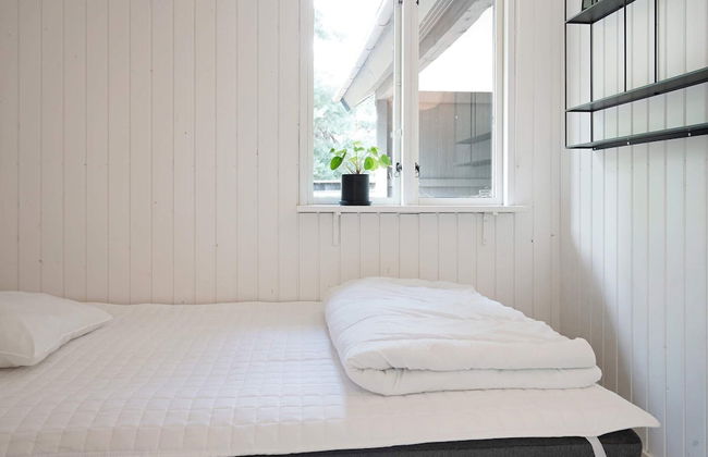 6 Person Holiday Home in Aakirkeby - Foto 2