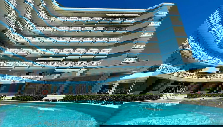Foto 1 - Nice Apartment With Shared Pool