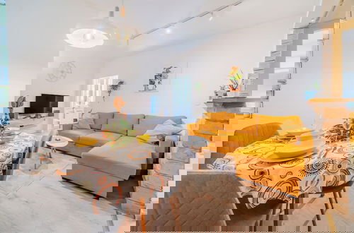 Foto 1 - Stylish City Center Vibes Apartment