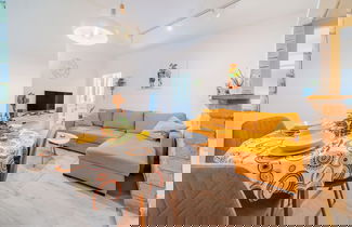 Foto 1 - Stylish City Center Vibes Apartment