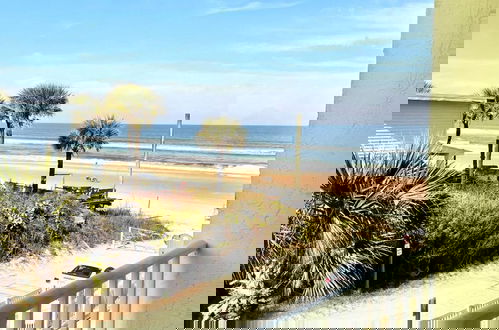 Foto 6 - Coastal Cozy - Ocean View at Symphony Beach Club