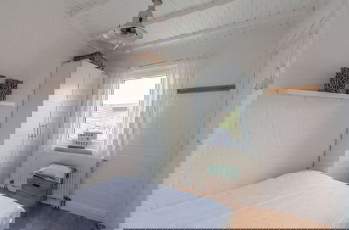 Foto 5 - Holiday Home Near Dunes