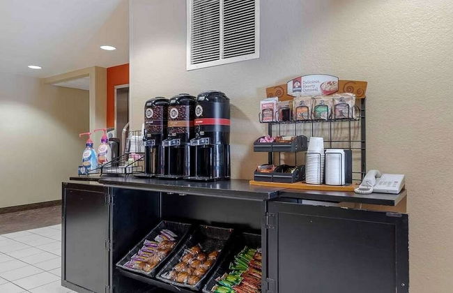 Extended Stay Laredo - Foto 18