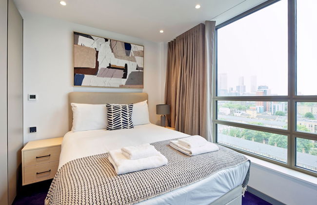 Deluxe One-bedroom Apartment in Poplar - Photo 7