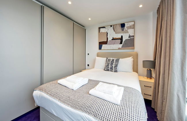 Deluxe One-bedroom Apartment in Poplar - Photo 3