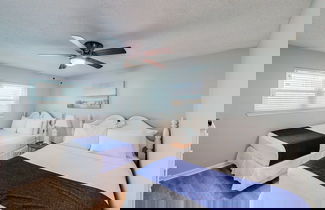 Foto 3 - Top Floor Beachside Condo in Gulf Shores Sleeps 6