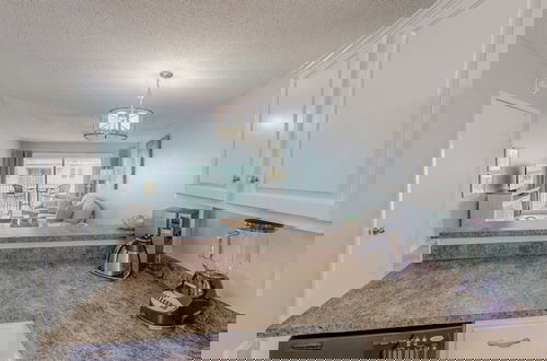Foto 17 - Top Floor Beachside Condo in Gulf Shores Sleeps 6