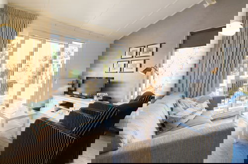Foto 4 - Comfortable Bungalow With Dishwasher, Near the Beach
