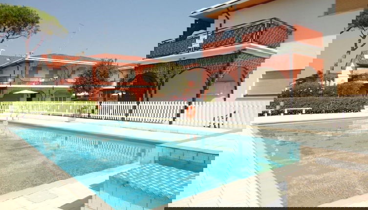 Foto 1 - Villa in Caorle With Pool Near Beach