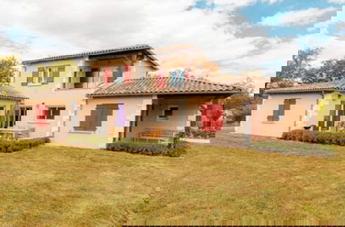 Foto 45 - Spacious and Modern Villa With Large Garden and BBQ Area