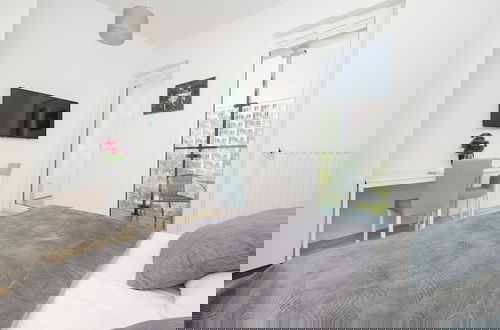 Foto 5 - Studio With Balcony Wola by Renters