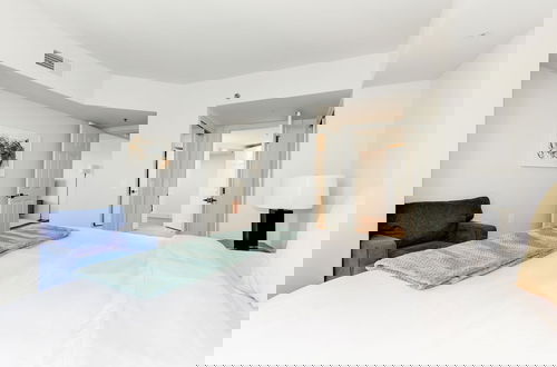 Foto 21 - Elegant 2BR Apartment Minutes From DC