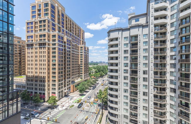 Elegant 2BR Apartment - Minutes to D.C. - Foto 76