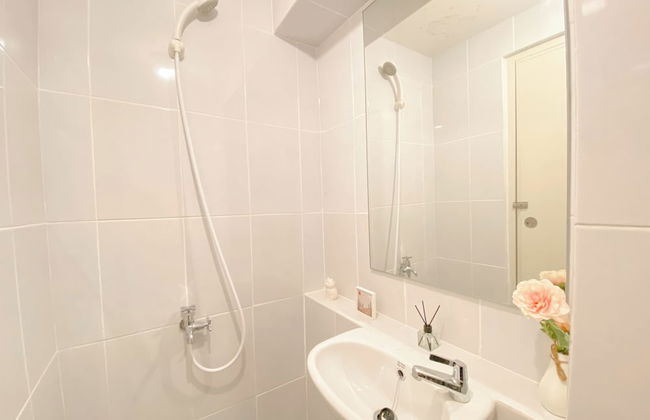 Good Deal And Restful Studio At Apartment Tokyo Riverside Pik 2 - Photo 16