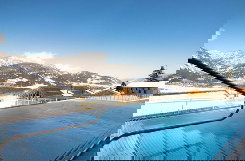 Foto 15 - Luxury Chalet in Ennsling near Schladming with Private Spa