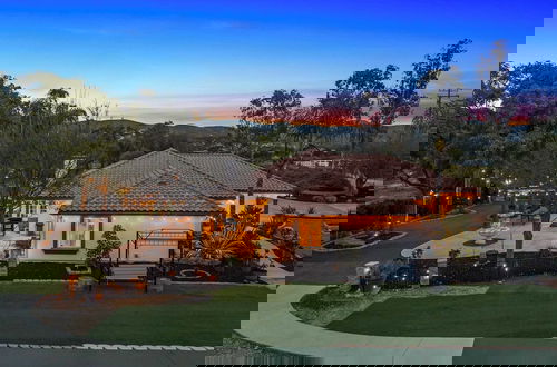 Photo 44 - Breathtaking Meadows by Avantstay Temecula Group Retreat Pool, Pickleball, Firepit, Hot Tub
