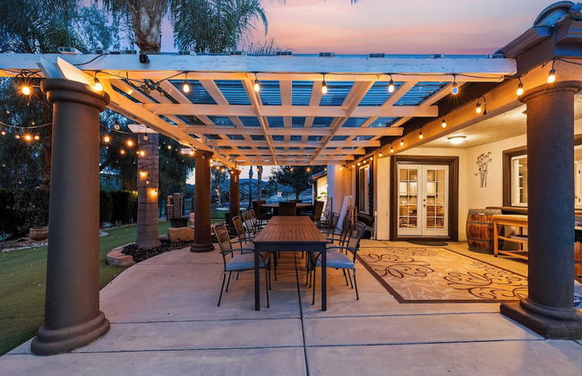 Breathtaking Meadows by Avantstay Temecula Group Retreat Pool, Pickleball, Firepit, Hot Tub - Photo 41