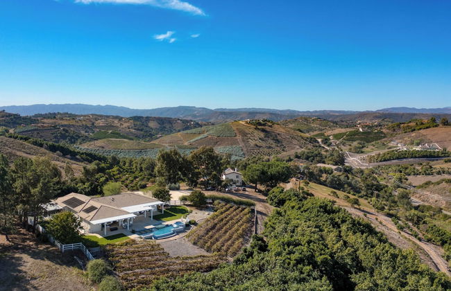 Summit Ranch by Avantstay Infinity Pool + Views - Photo 3
