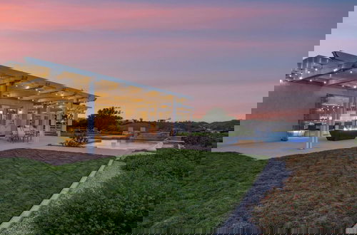 Photo 41 - Summit Ranch by Avantstay Infinity Pool + Views