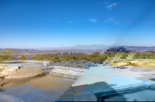 Photo 8 - Summit Ranch by Avantstay Infinity Pool + Views