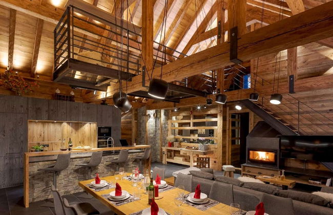 Lush Chalet With hot tub and Sauna - Foto 14