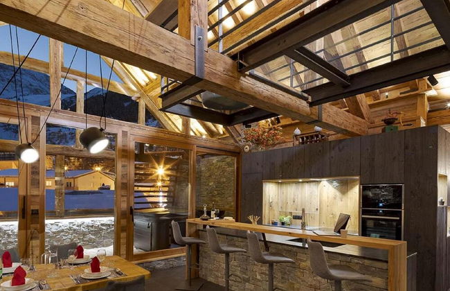 Lush Chalet With hot tub and Sauna - Foto 13