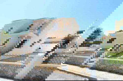Foto 15 - Modern Villa With Private Swimming Pool Close to Albufeira Old Village