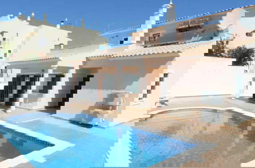 Foto 11 - Modern Villa With Private Swimming Pool Close to Albufeira Old Village
