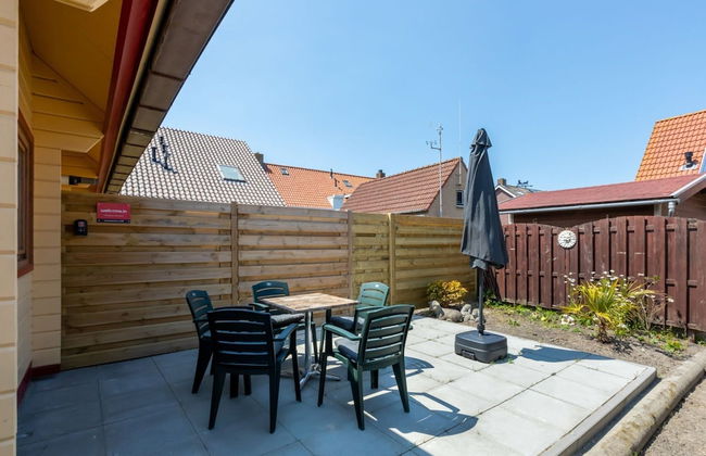 Holiday Home in the Heart of Westkapelle - Foto 10