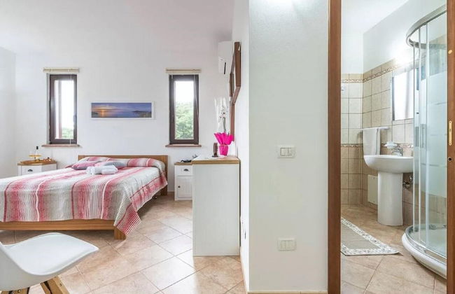 Detached Villa With Garden in Stintino - Photo 4
