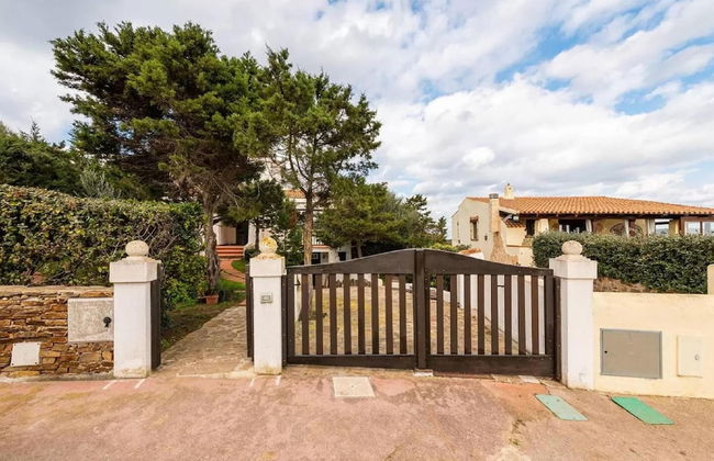 Detached Villa With Garden in Stintino - Photo 31