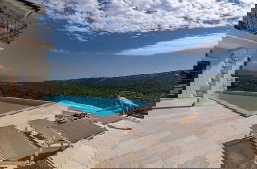 Photo 27 - Amazing Villa With Pool, Wellness and Stunning View