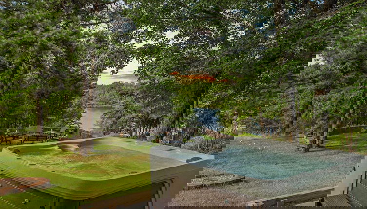 Foto 1 - For Lake Sake by Avantstay Lakefront + Hot Tub + View
