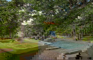 Foto 1 - For Lake Sake by Avantstay Lakefront + Hot Tub + View