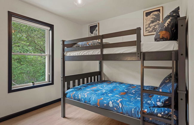 For Lake Sake by Avantstay Lakefront + Hot Tub + View - Photo 48