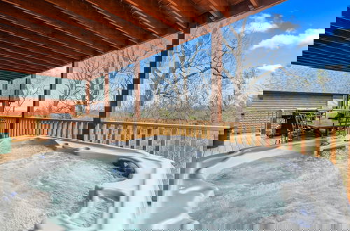 Foto 1 - Cabin w/ Hot Tub & Game Room in the Smokys!