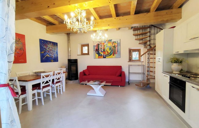 New Tuscan Villa With Pool - Photo 13