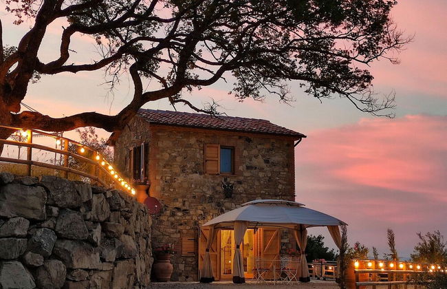 New Tuscan Villa With Pool - Photo 37