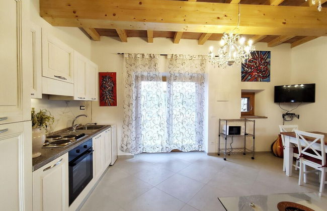New Tuscan Villa With Pool - Photo 8