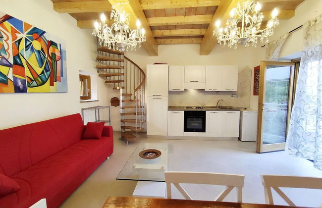 New Tuscan Villa With Pool - Photo 12