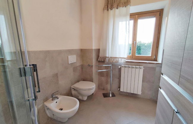 New Tuscan Villa With Pool - Photo 15
