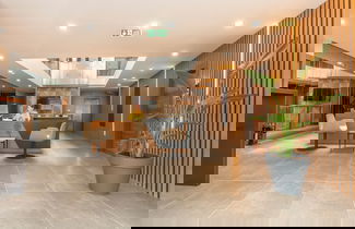 Photo 2 - Doqu Suites Hotel