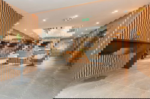 Photo 3 - Doqu Suites Hotel