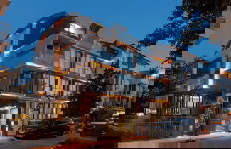 Photo 1 - Doqu Suites Hotel