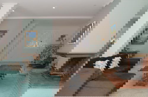 Foto 11 - Holiday Home With Large Garden and Pool