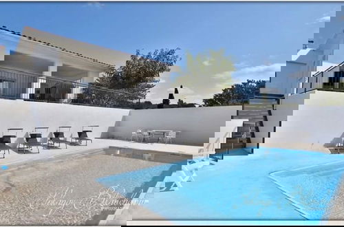 Foto 30 - Majestic Villa With Private Pool